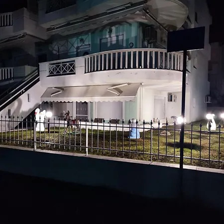 Дом отдыха Alexandra By The Sea Неа-Перамос