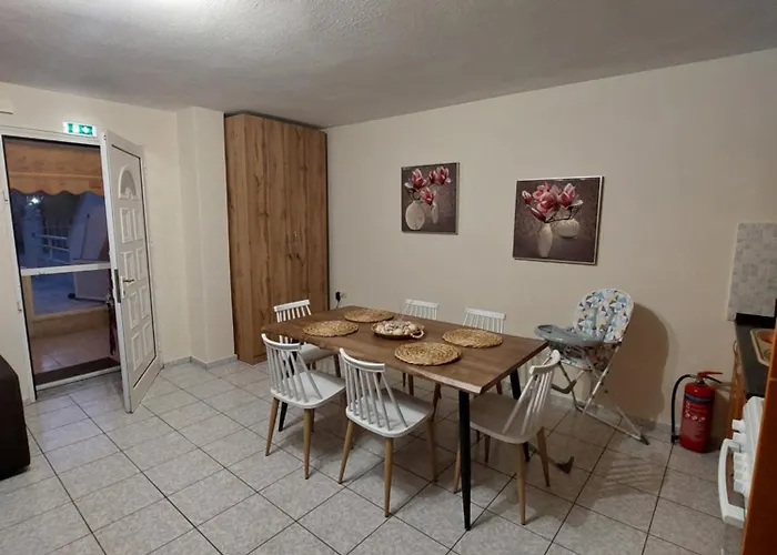 Дом отдыха Alexandra By The Sea